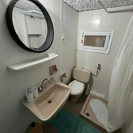 Ciel Apartment, 5 Minutes Walk From Beach! Appartement Ýpsos