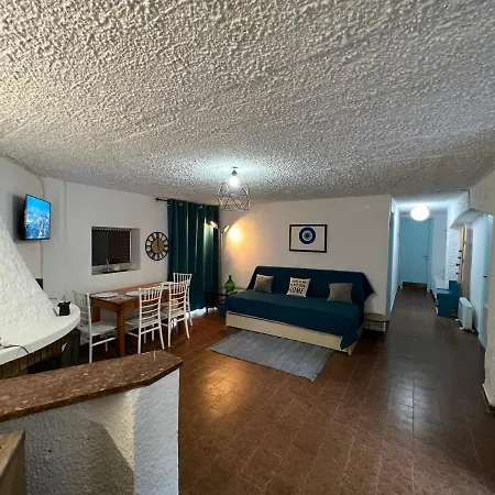 Ciel Apartment, 5 Minutes Walk From Beach! *